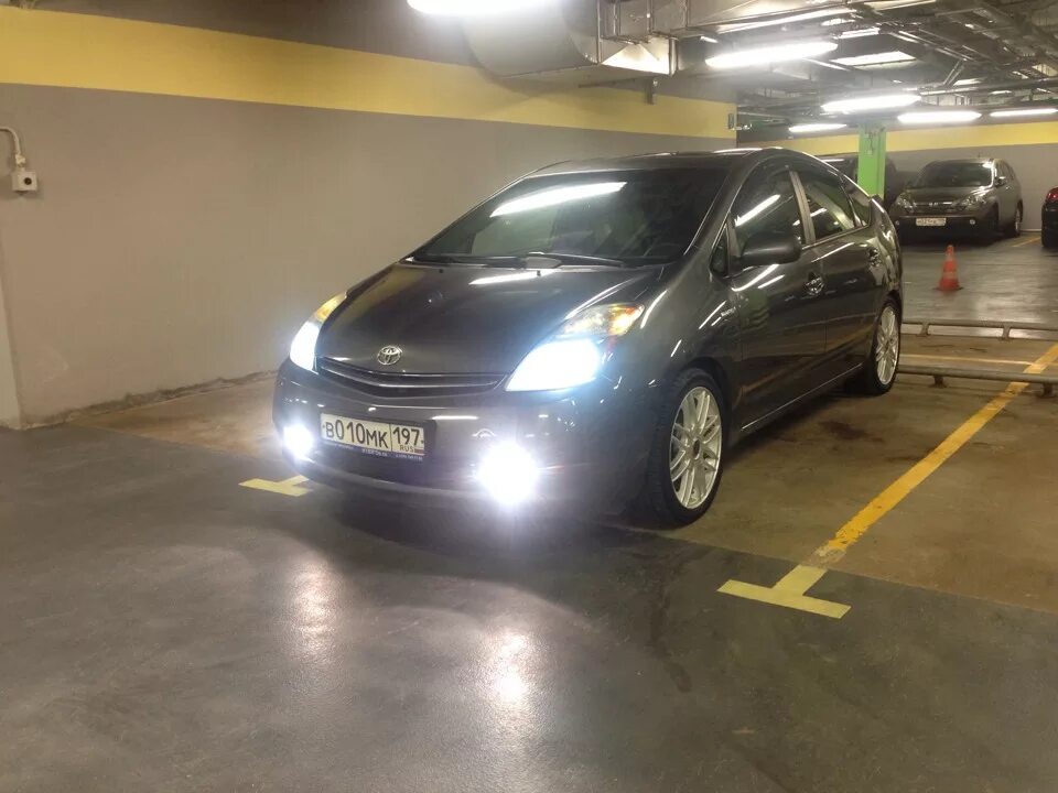 Туманки на Тойота Приус 20. Toyota Prius 20 ПТФ. Тойота Приус 20 кузов. Приус 30 led. Птф приус