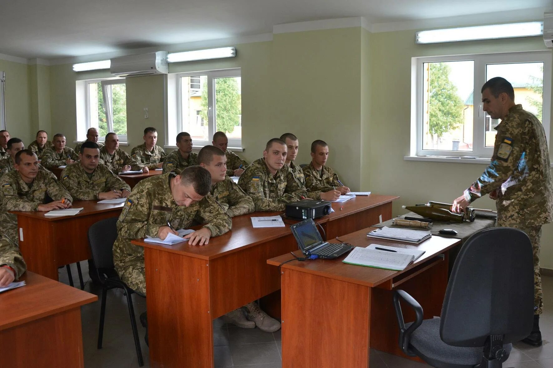 Переподготовка увольняемых в запас. Переподготовка военнослужащих. Переобучение военнослужащих. Переподготовка военнослужащих увольняемых в запас. Повышение квалификации офицеров.