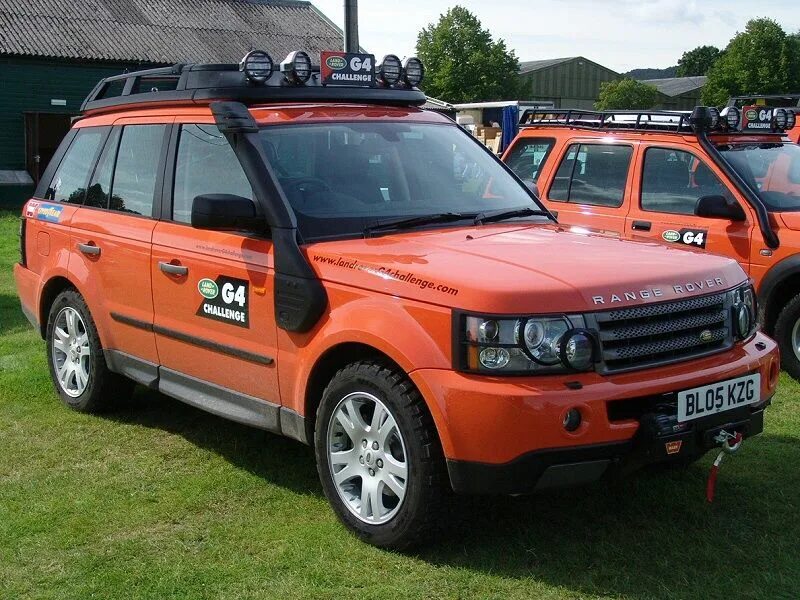 Ленд ровер дискавери 4 g4. Range rover g4 challenge. Внедеоржный ренджеровер. Ленд ровер дискавери 4 с кенгурятником. Range rover sport g4 challenge.