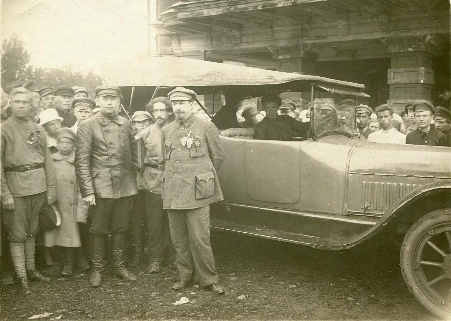 Ретро театр пермь. Пермь 1923 год. луначарский в перми в 1923 году. луначарский портрет.