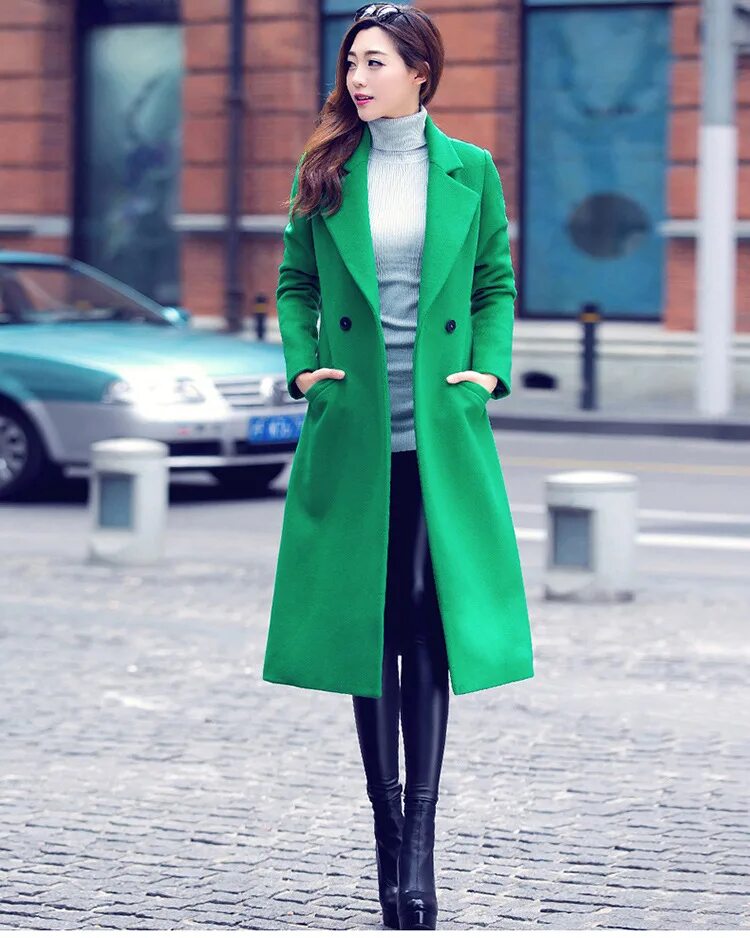 Зеленое пальто. Зелёное пальто женские. Салатовое пальто. Темно зеленое пальто.