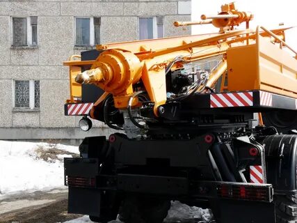Бурильно крановая машина