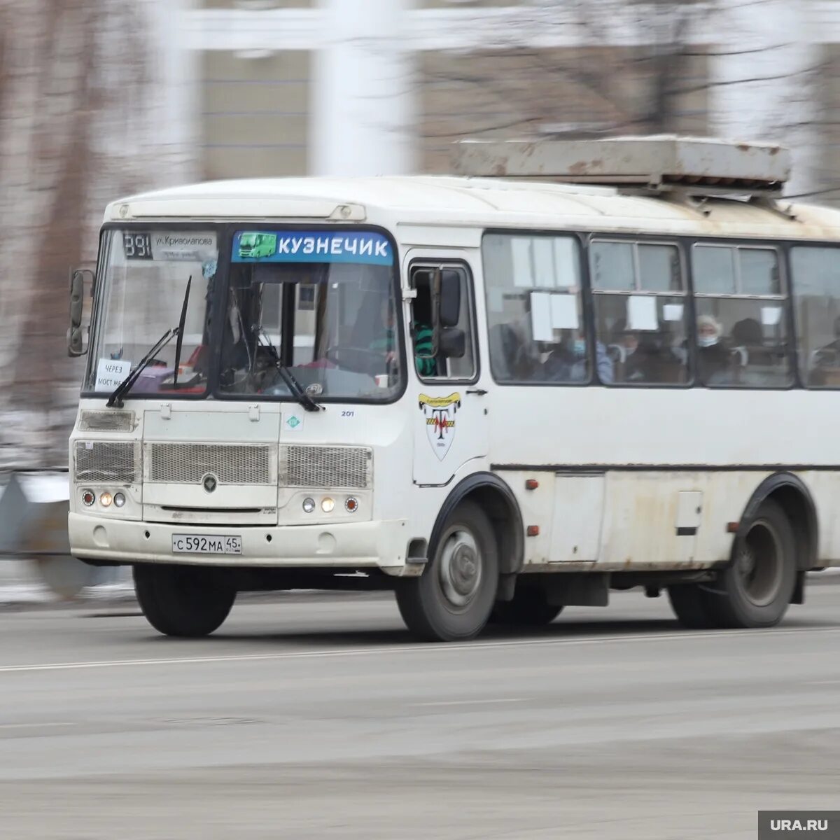 Водитель автобуса паз. Курганские автобусы. Курганские ПАЗИКИ. Водитель автобуса пазик.