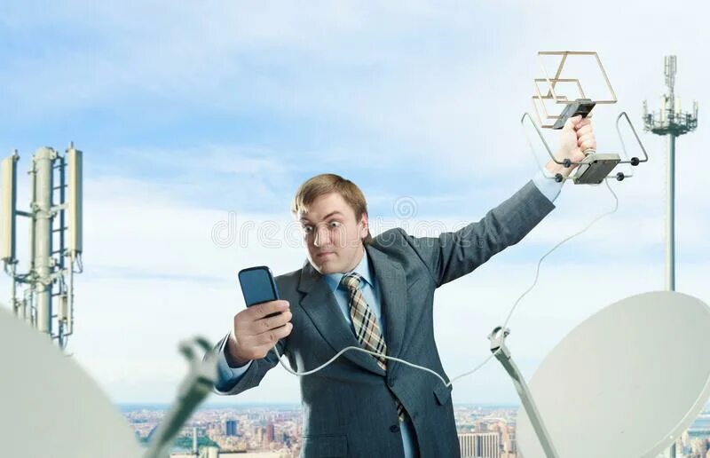 Человек с телефоном. Много смартфонов. Человек с телефоном. Человек с телефонной трубкой. Парни в теле.