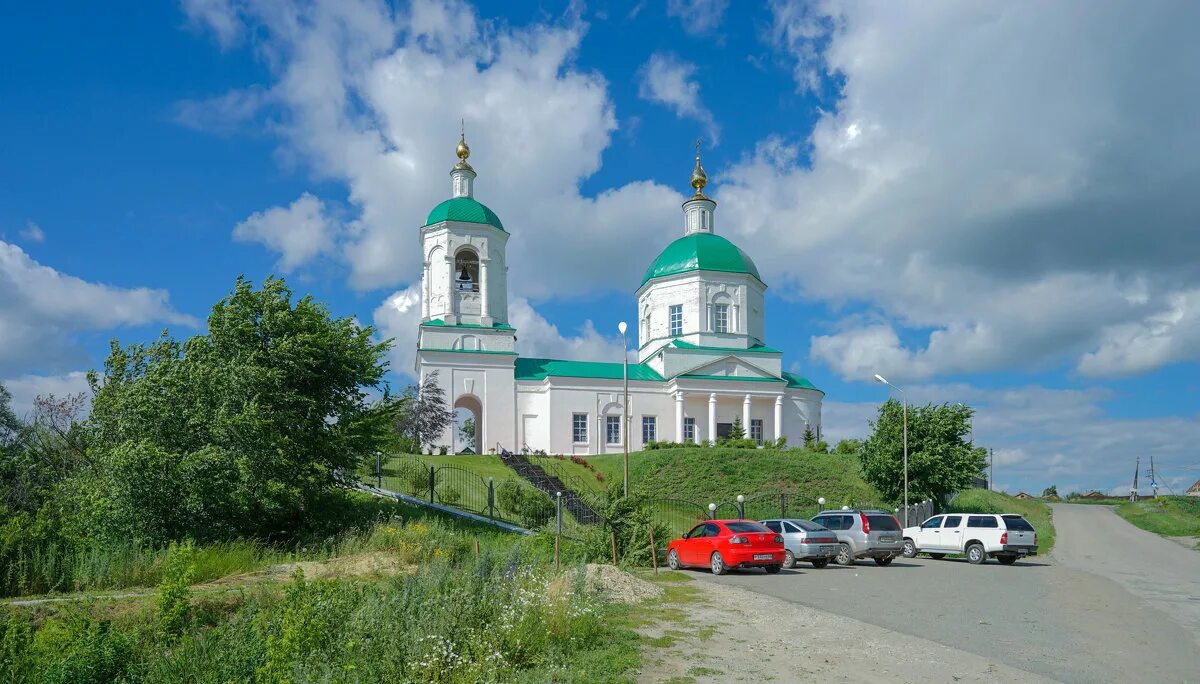 Погода в михайловке саратовский район саратовская область. Храм Михаила Архангела (Михайловка). Село Михайловка Саратовский район. Михайловка (Саратовский район). Храм Архангела Михаила с Михайловка Саратовская.