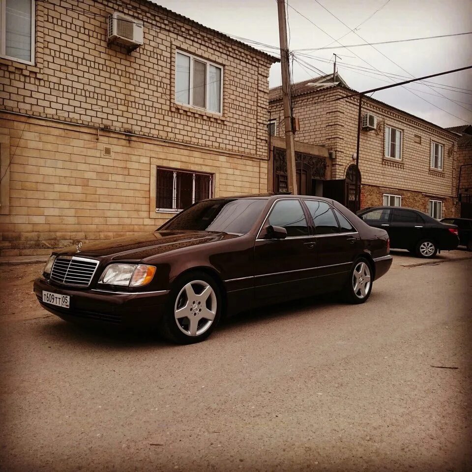 Авито мерседес 2023. Авито дагестан мерседес. Мерседес 221 дагестан. Мерседес 124 до рестайлинг. Мерседес 140 s600 бронированный.