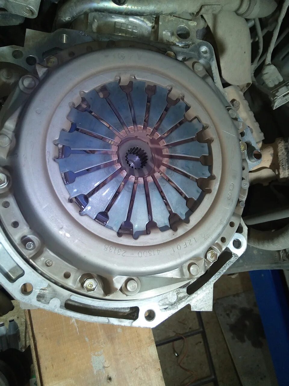 6 механика. 6 на автомате. 4 механика. Поменять сцепление на солярисе. Сцепление хендай солярис 1.