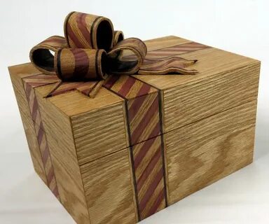 Деревянная подарочная коробка