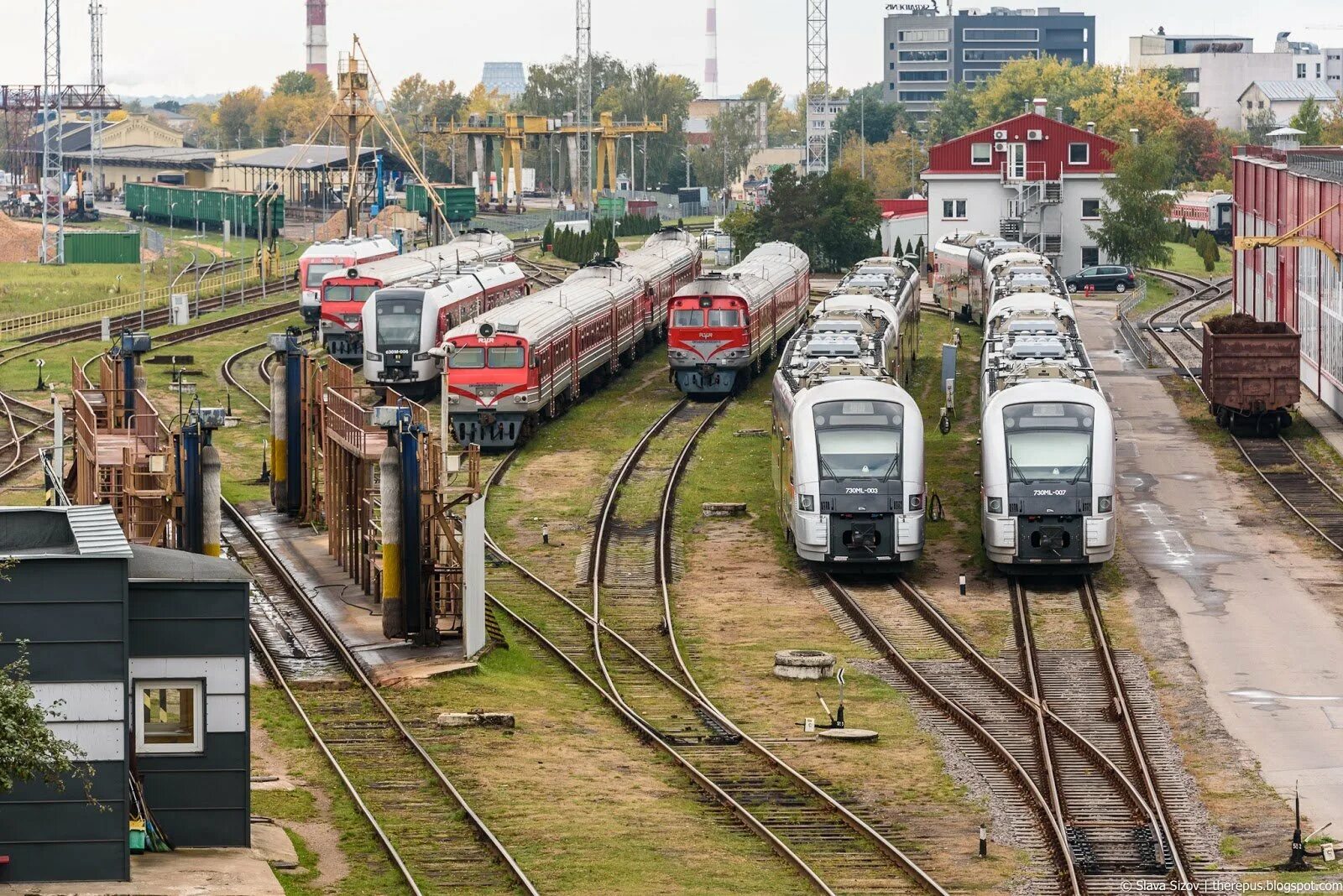 Депо электропоездов. Депо поездов. депо электричек. железнодорожное депо. железнодорожное депо москва.
