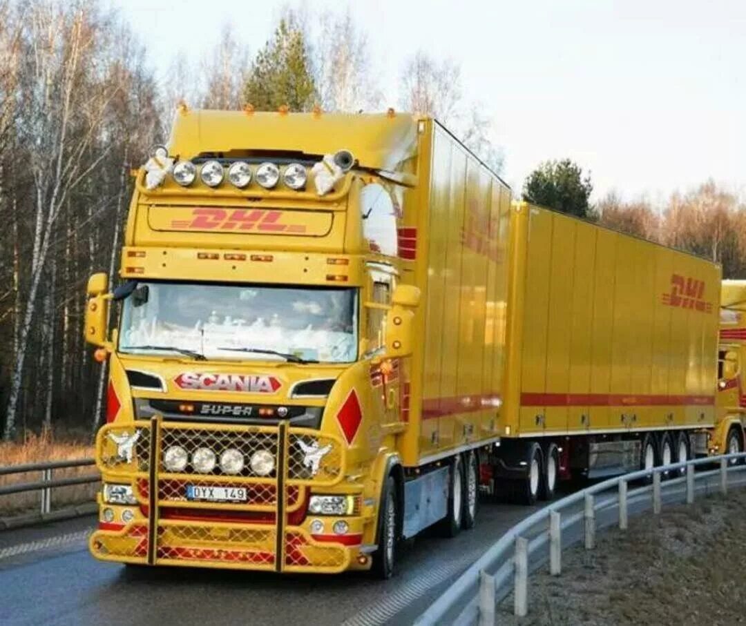 Автопоезд с прицепом. DHL фура. Автопоезд. Автопоезд в России. Scania DHL.