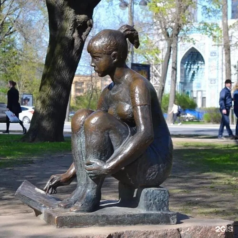 Памятники женщинам в санкт петербурге. Памятники женщинам в санкт петербурге. Памятники женщинам в санкт петербурге. Мать-родина на пискаревском кладбище. Памятники женщинам в санкт петербурге.