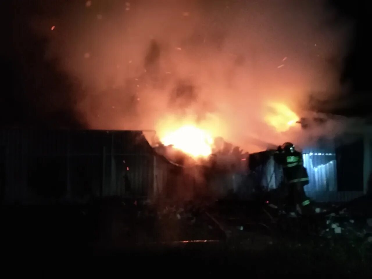 Пожар. Пожар в анкудиновке нижний новгород. Пожар. Пожар в доме. Пожар в нижнем новгороде вчера в автозаводском районе.