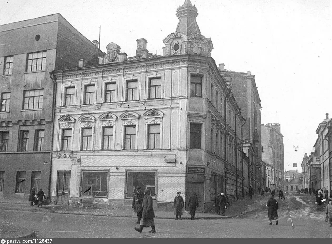 Первый ковид 19. Москва улица Метростроевская Остоженка. Остоженка 19 век. Ул Метростроевская 1960 Москва. Москва, Остоженка, 1890-е.