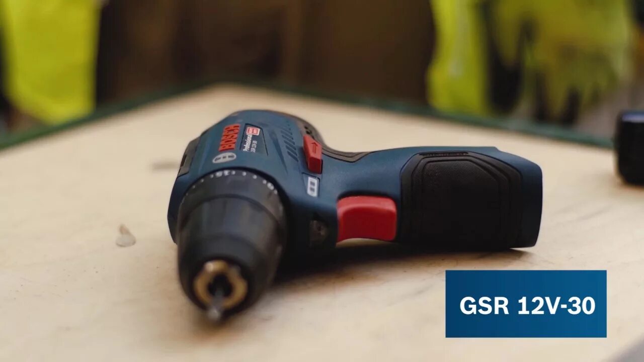 Бесщеточный шуруповерт Bosch GSR 12v-30. Бесщеточный шуруповерт бош 12 вольт. Аккумуляторный шуруповерт GSB 12 V-30 solo. Шуруповерт bosch gsr 12v 30