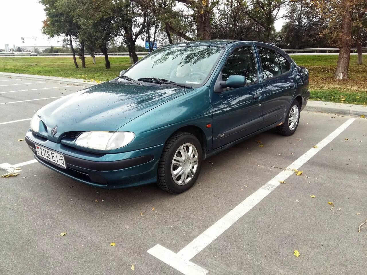 Рено Меган 1998 хэтчбек. Renault Megane 1998. Рено Меган 1998 седан. Рено Меган 1998 1.4.