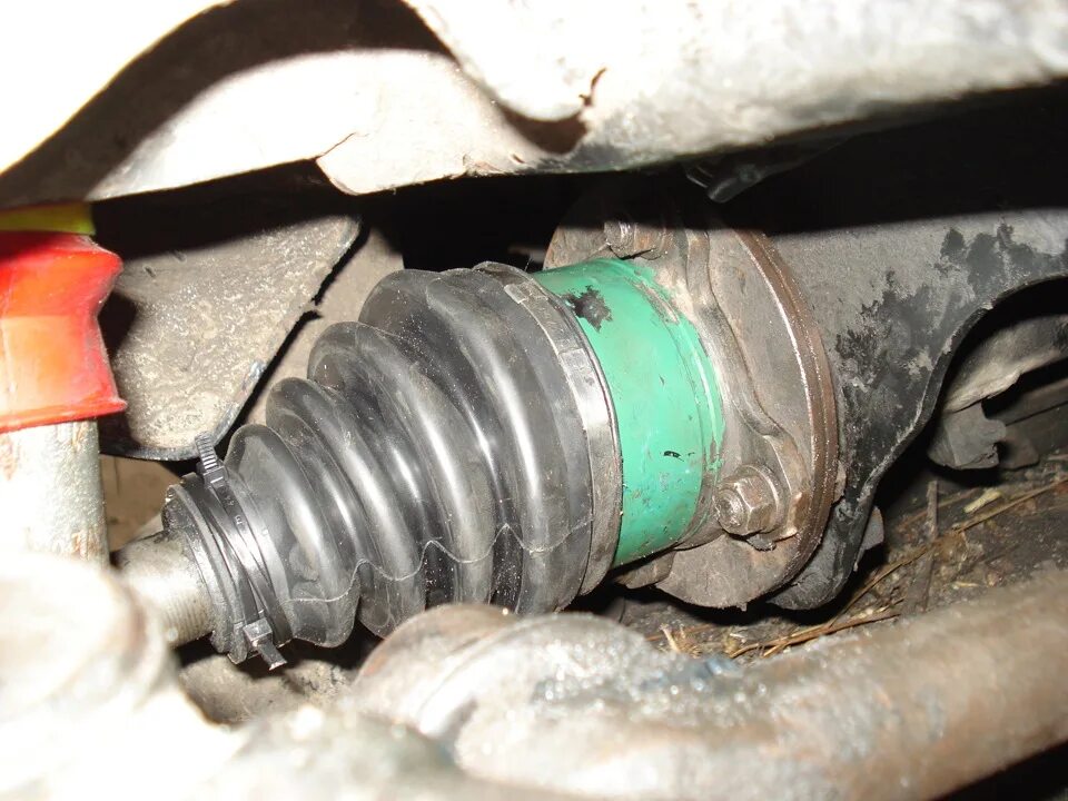 Nissan primera p11 подвеска. Пыльник шруса наружного паджеро спорт 2006. Шрусы задние mitsubishi pajero 3. Шрус pajero 2 3. Приводной вал раздатки паджеро 2.