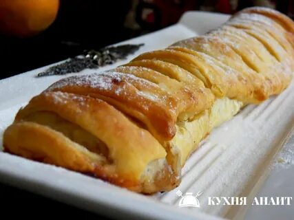 Слоеное тесто с яблоками в духовке штрудель