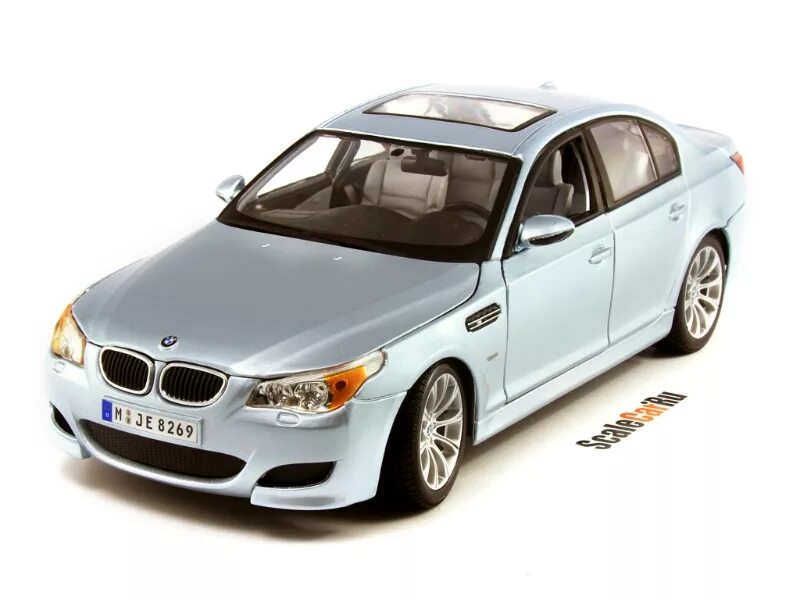 Машинка м5. BMW m5 1/18 maisto. BMW m5 e60 1:18. Модель BMW e60 m5. Maisto 1 18 BMW.