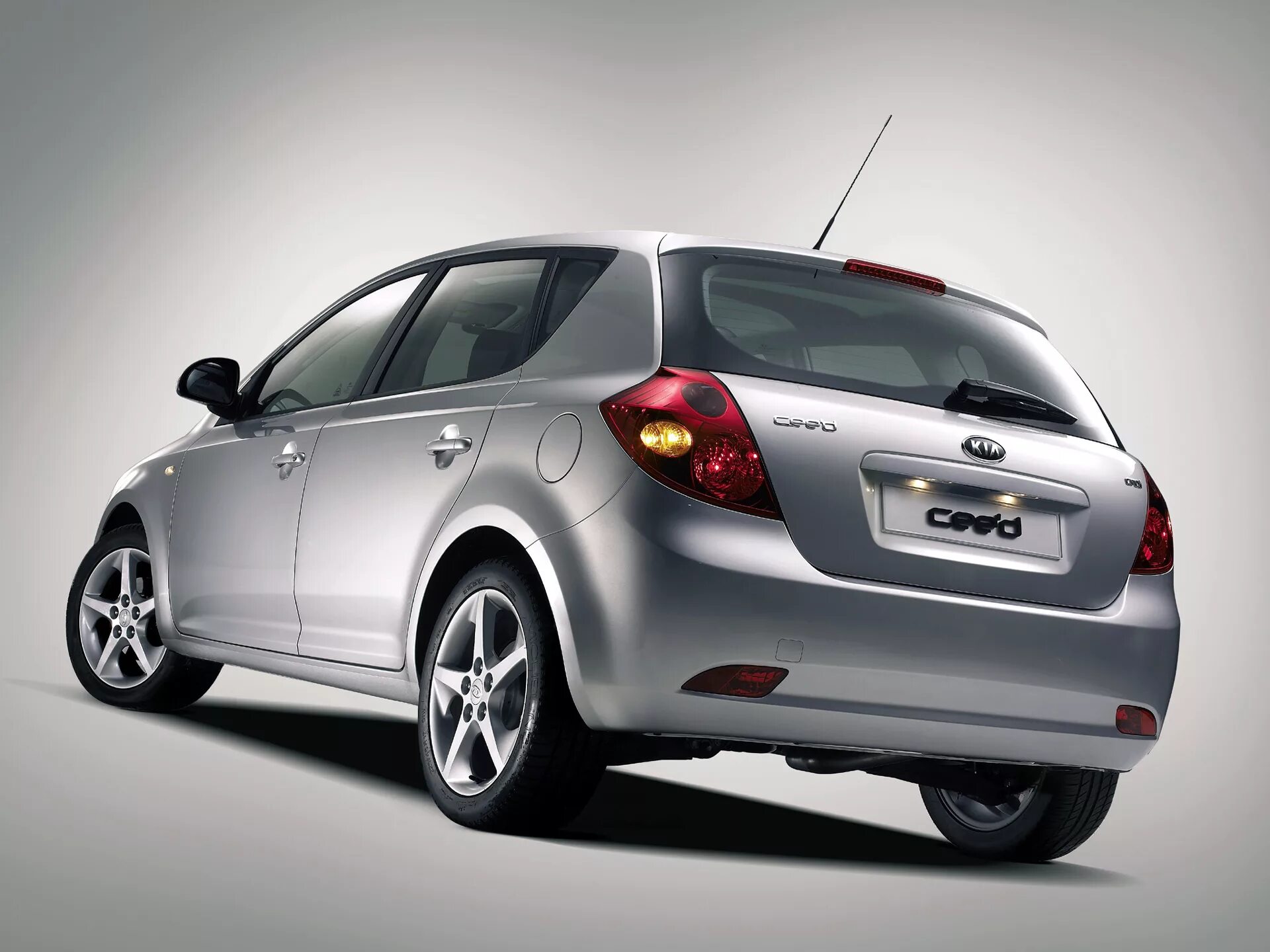 6. Kia ceed 2008. Kia ceed 1. Kia ceed 2009. Kia ceed 2010 рестайлинг.