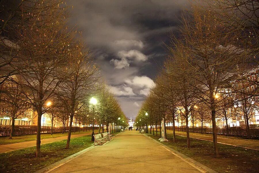 Шварц прогулка по ночному. Кадры из фильма мелодии белой ночи. Исаак шварц прогулка по ночному городу ютуб. Прогулка по ночному городу мелодии белой ночи. Шварц прогулка по ночному.