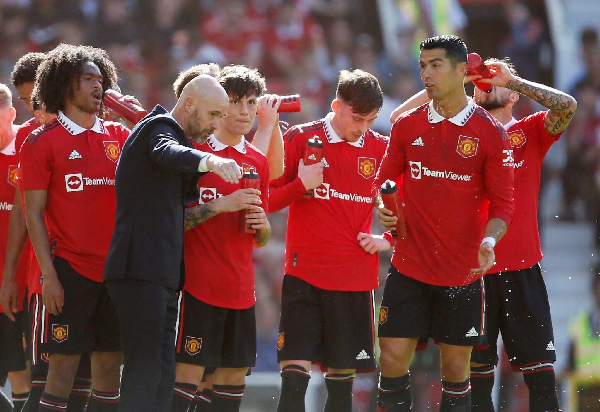 Manchester united transfer news. Manchester united transfer news. Шестерка манчистеро найт. Manchester united transfer news. Varans.
