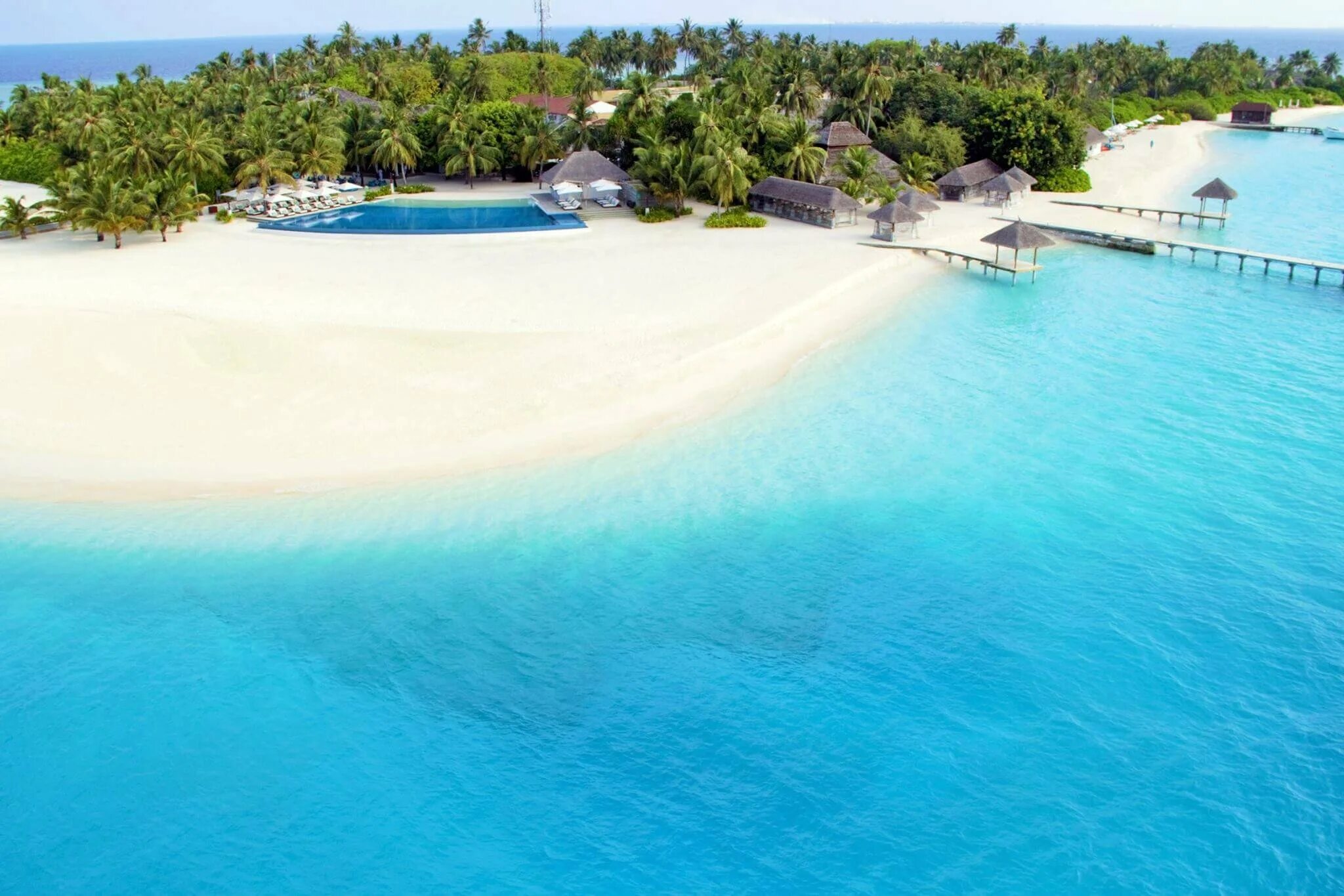 Мальдивы в августе. Погода на мальдивах в июне. Мальдивы в июне. Embudu village. Coco palm dhuni kolhu.
