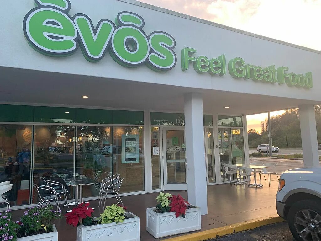 Evos работа. Evos ташкент. evos реклама. evos еда. эмблема evos.