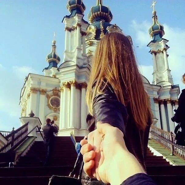 Мурад осман фотограф. Держит за руку. Фоллов ме. Мурад осман дагестан. Следуй за мной.