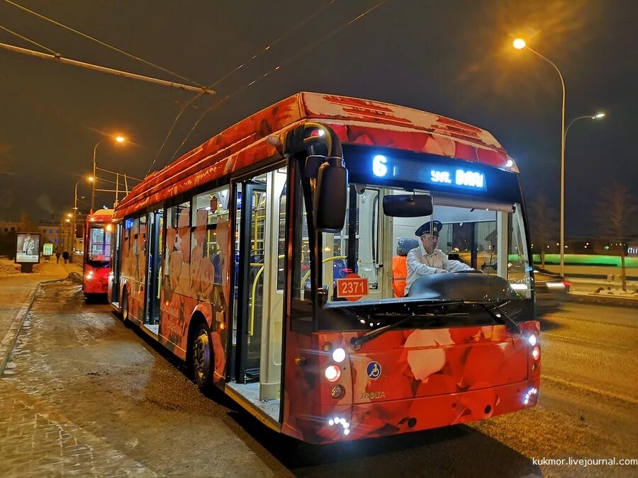 Троллейбус казань фото. Вмз-5298. Зеленые троллейбусы в казани. Казанский троллейбус. 06.