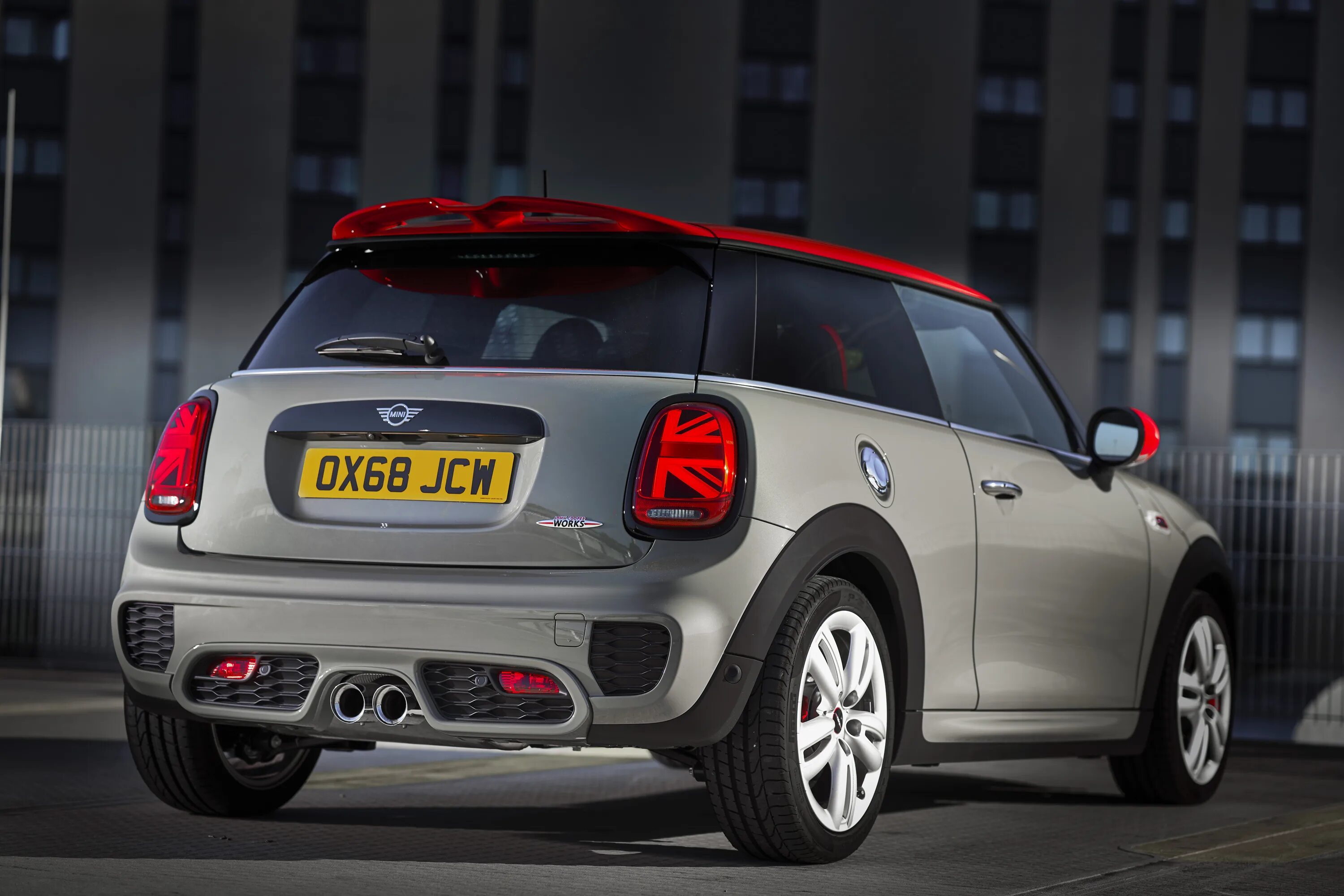 Мини купер jcw. Mini cooper john cooper works 2019. mini cooper jcw 2019. мини джон купер воркс.