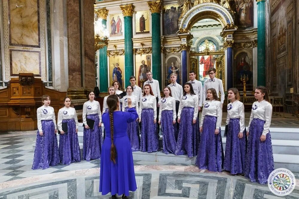 Академический хор Кантилена. Концертный хор в Смольном соборе. Вокальное искусство хор. Искусственный ансамбль в Хоре.