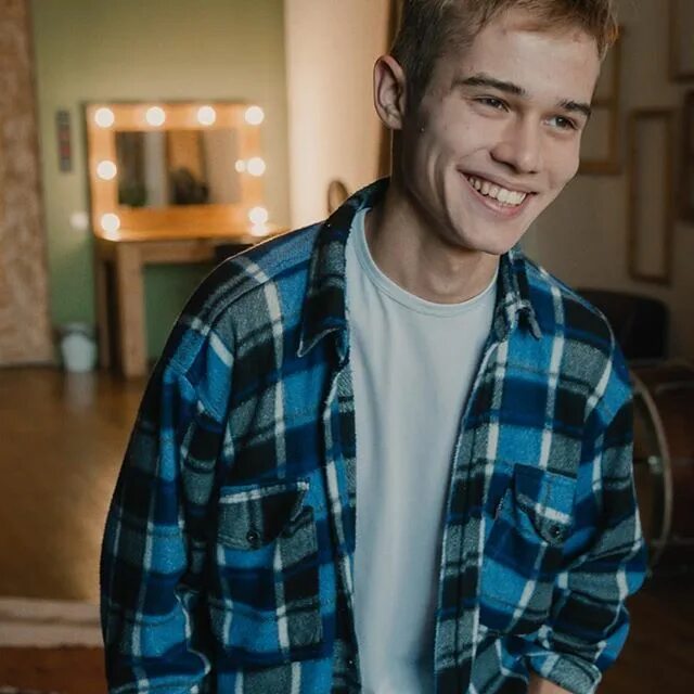 сколько лет разилю минекаеву