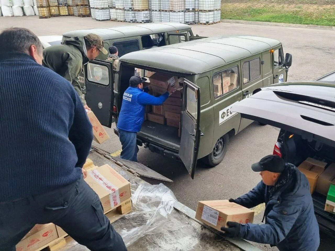 Беженцы из Стрелечья Харьковской области. Беженцы из Волчанска в Белгороде. Фото из Купянска беженцы. Волонтерша репортаж из Харьковской области.