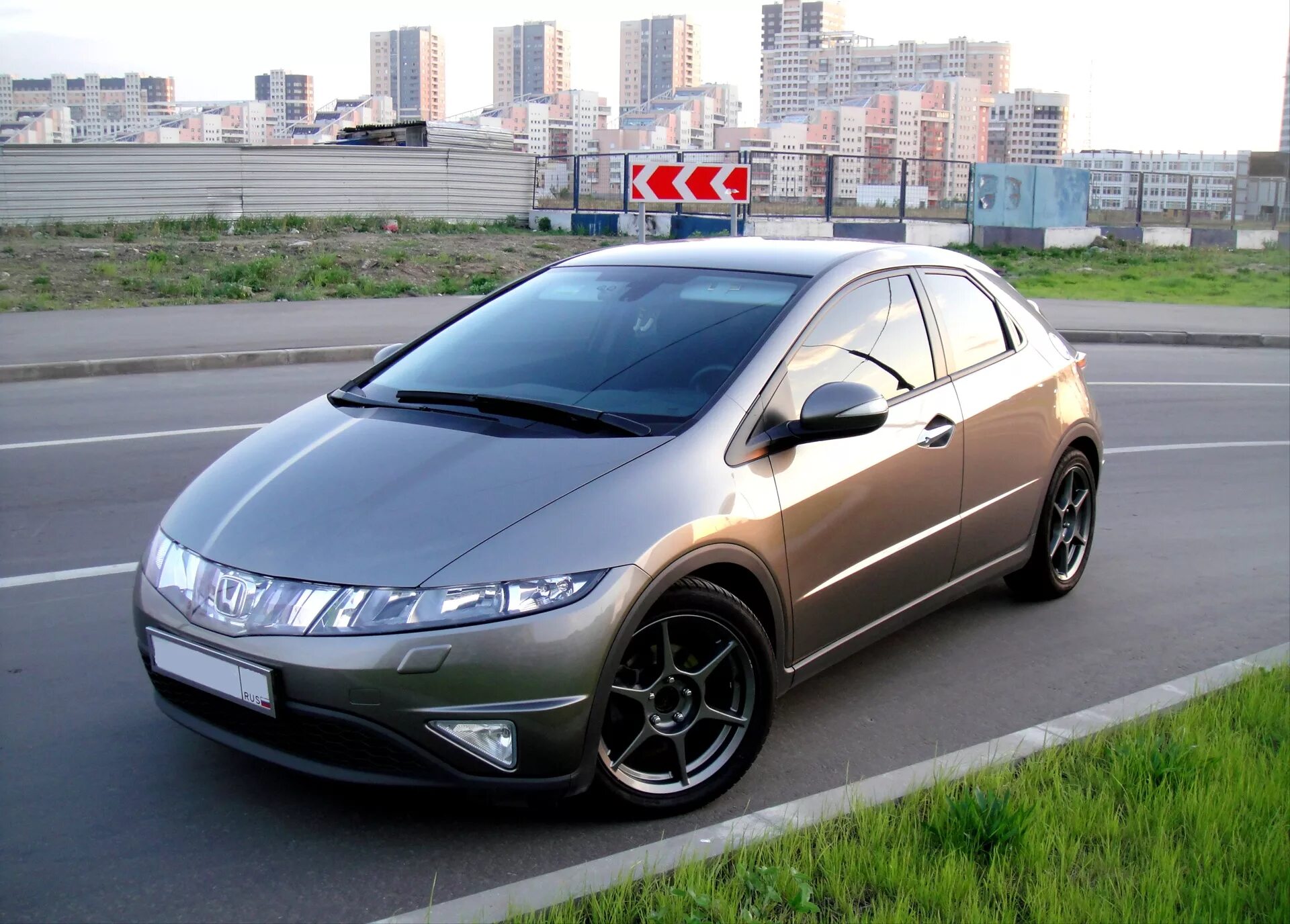 Хонда хэтчбек 2008. Honda Civic 5в 2008. Honda Civic 5d 2008. Хонда Цивик 5д 2008. Honda Civic 5d хэтчбек.