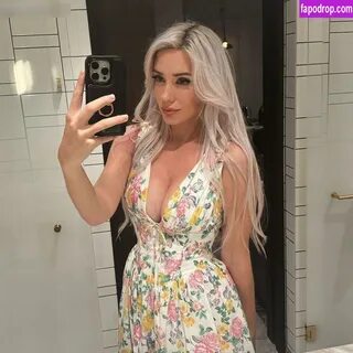 Alanah Pearce / charalanahzard слитое обнаженное фото с Онлифанс и Патреон 1583