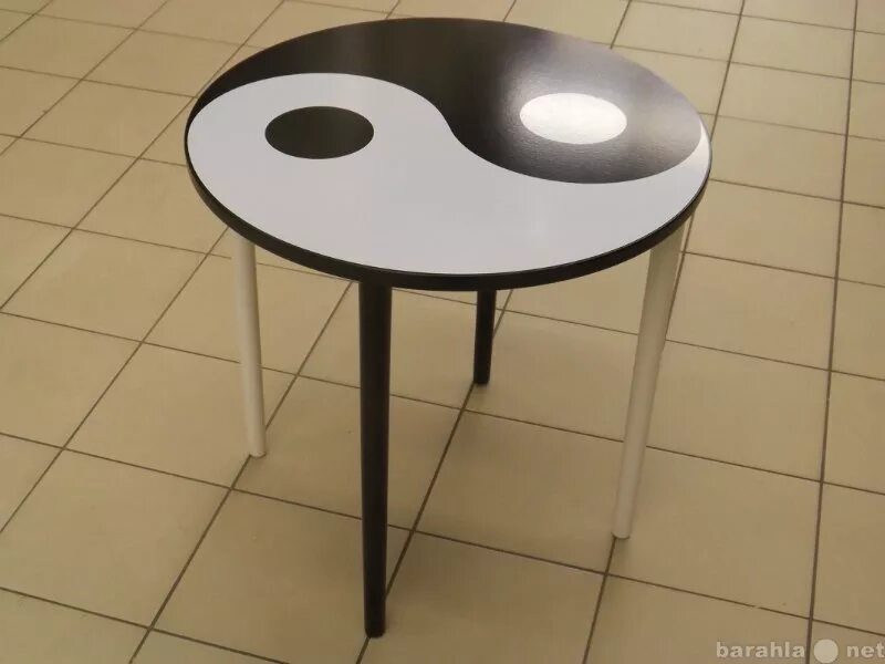 Столик инь янь икеа. Инь янь столешница. Стол инь янь стеклянный. Столик из дерева инь. Стол обеденный лотос инь-янь.