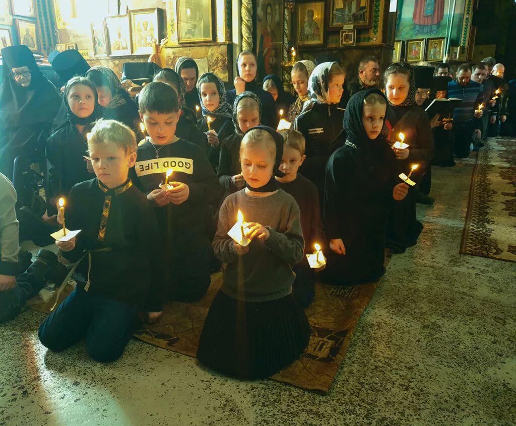 Канон в 1 неделю поста. Свято Никольский монастырь Могочино ВК. Канон Критского в храме. Могочино монастырь дети. Великий покаянный канон монахи.