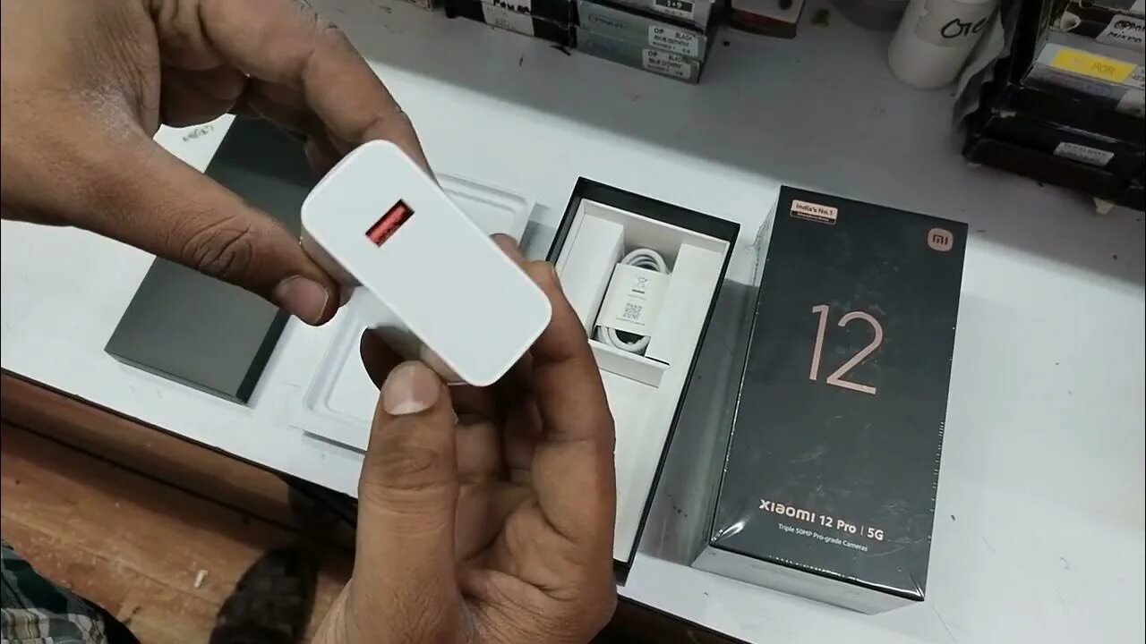 Mi 12 pro купить. Xiaomi 12t Pro Unboxing. Xiaomi 12 Pro коробка. Xiaomi 12 Unboxing. Xiaomi коробка mi12.