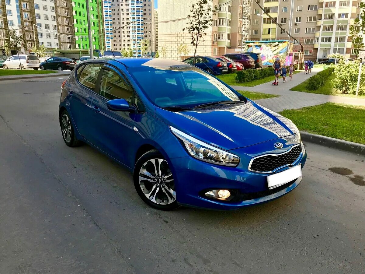 Купить б/у Kia Ceed II 1.6 MT (129 л.с.) бензин механика в Челябинске: синий Киа