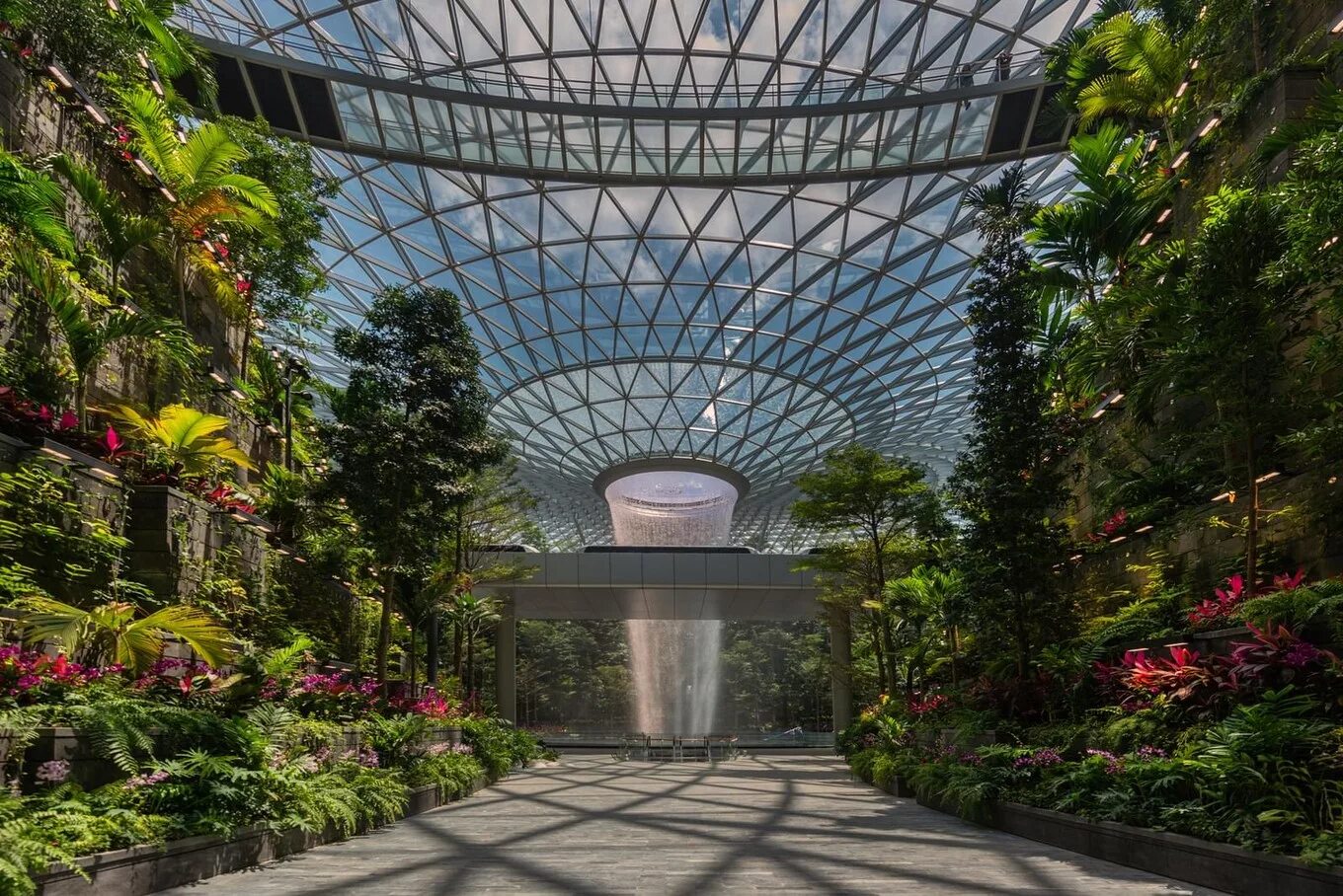 Чанги сады. Аэропорт Jewel Changi. Аэропорт Чанги Сингапур. Jewel Changi Airport Сингапур. Jewel Changi Airport Моше Сафди.