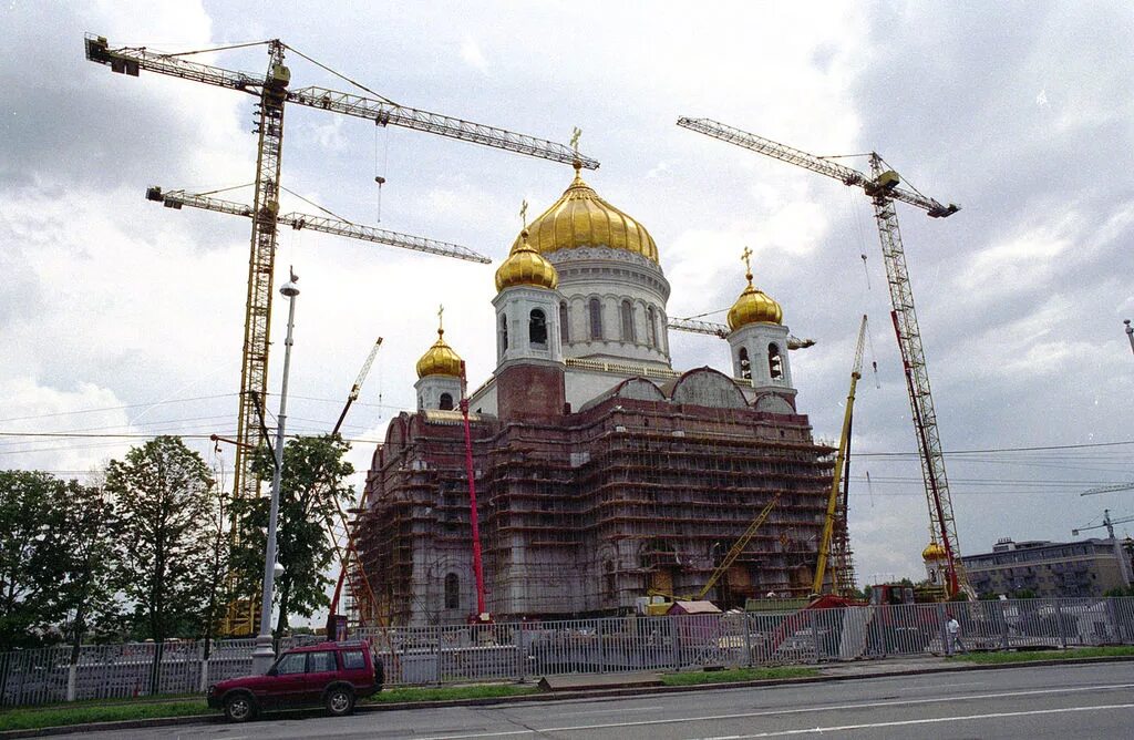 Где строился храм. Воссоздание храма христа спасителя в москве. храм христа спасителя стройка. храм христа спасителя москва 1997. храм христа спасителя в москве год постройки.