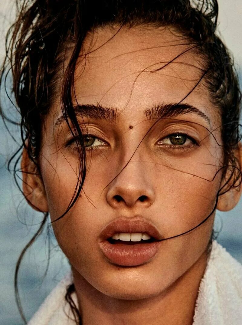 Yasmin wijnaldum. ясмин вейналдум 2023. ясмин вейналдум 2023. Yasmin wijnaldum рост. ясмин вижналдум макияжи.