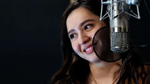 Где сейчас находится манижа певица