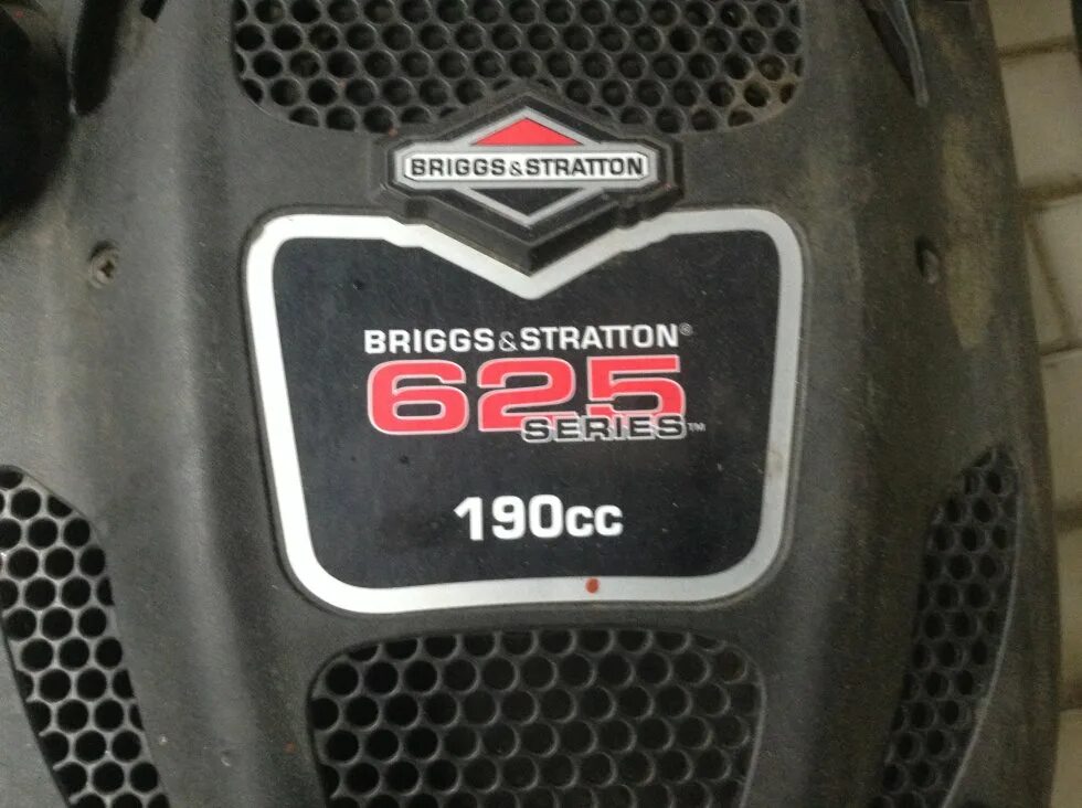 Двигатель briggs stratton series. Мотоблок Briggs Stratton 650 190cc. Культиватор Briggs Stratton 190cc. Briggs Stratton 625. Двигатель Briggs Stratton 625 Series.