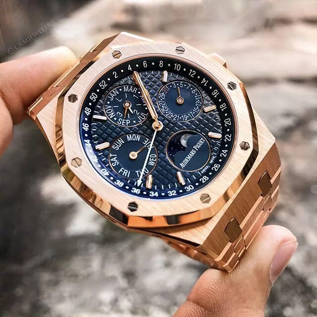 Часы audemars piguet оригинал. Часы AP Audemars Piguet. Audemars Piguet Royal Oak. Часы Audemars Piguet Royal. Audemars Piguet Royal Oak Gold.