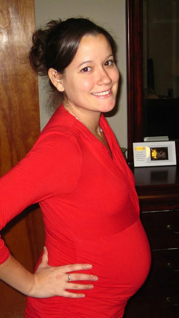 Животик на 24 неделе беременности. Живот на 24 неделе. Живот на 24 неделе. Девочки 24 недели. Живот беременной.