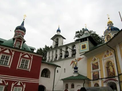 Монастырь без