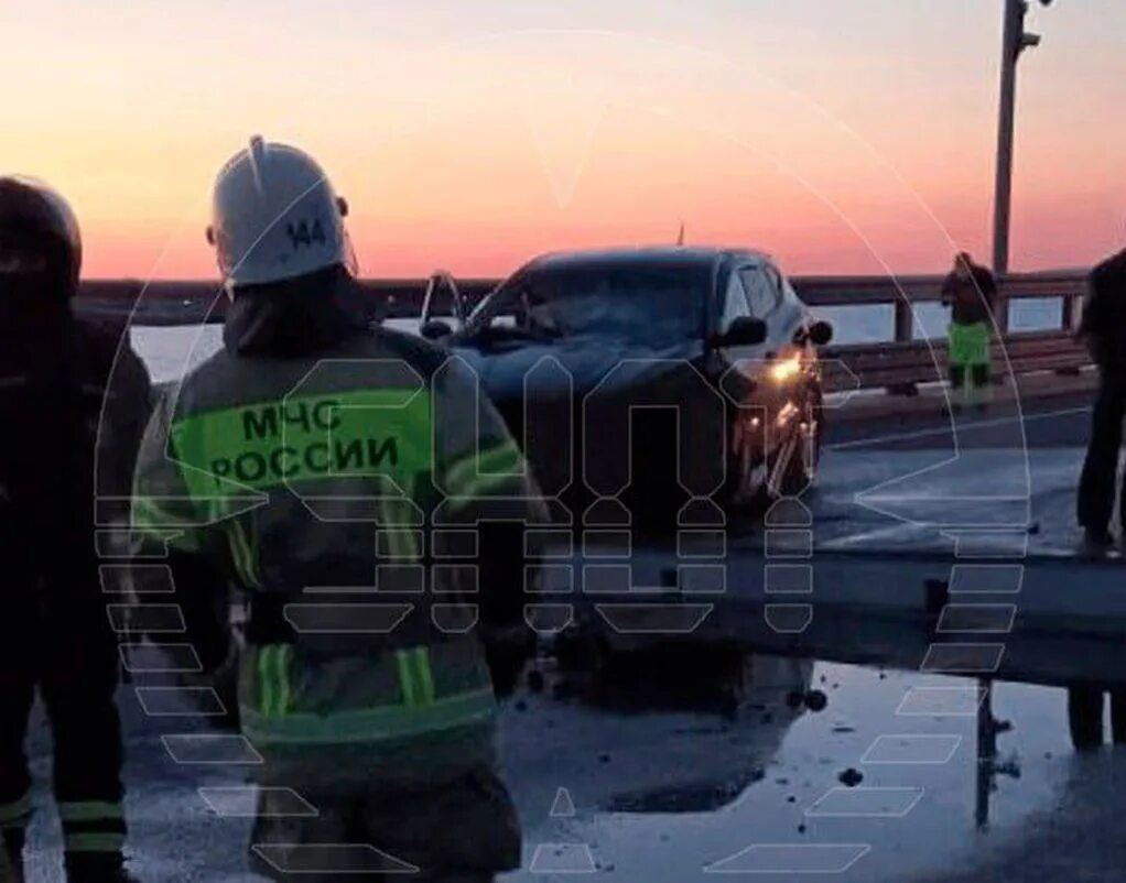 ЧП на Крымском мосту 17 июля 2023. ЧП на Крымском мосту 17 июля. Взорвали Крымский мост 2023. ЧП на Крымском мосту 2023. Ответ россии крымский мост