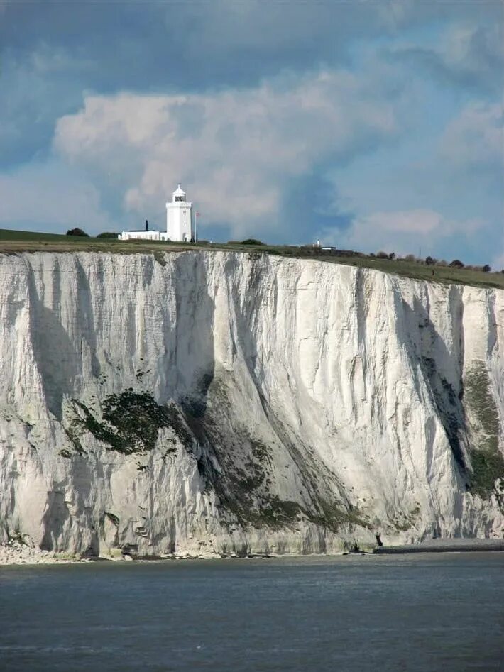 белый обрыв. белые скалы дувра в англии. меловые скалы дувра. белые скалы дувра великобритания. белый обрыв.
