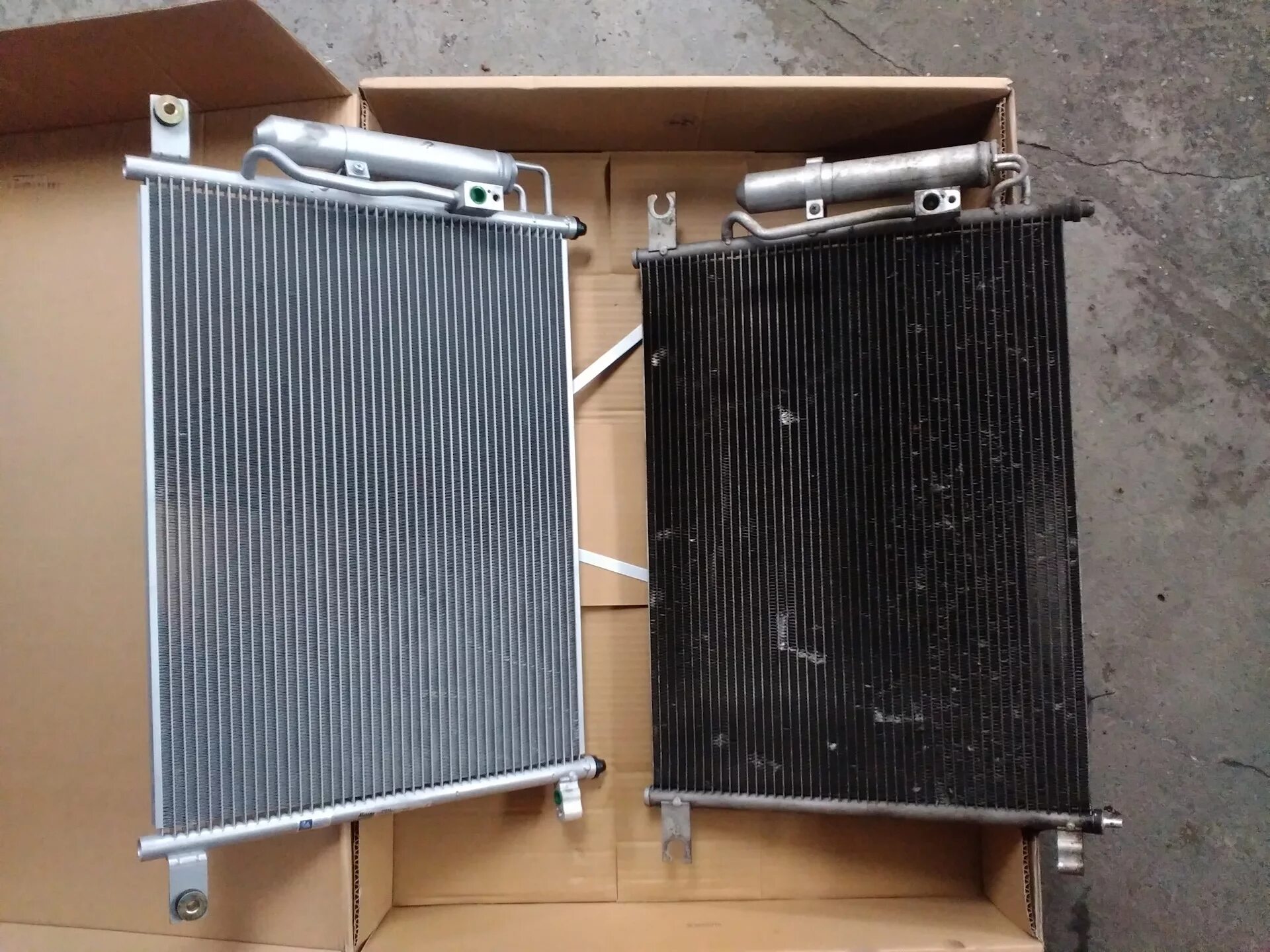 5 2011. 921006843r радиатор кондиционера. Радиатор кондиционера газон некст. Радиатор кондея. 4 2014 год.